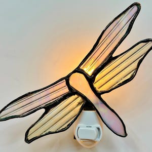 Veilleuse libellule en vitrail