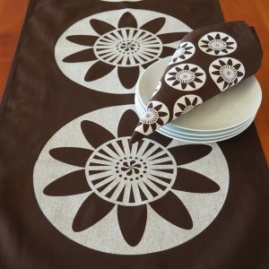 Scandinavian Table Runner, Table Runner Brown, Fall Table Runner, Mid Century Modern Table Runner, Nordic Table Runner