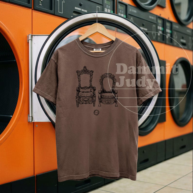 Tshirt The Lord & Assistant, chemise Taskmaster, Task master, britcom, comédie britannique, cachet de cire, Greg Davies, Little Alex Horne, Thrones image 4