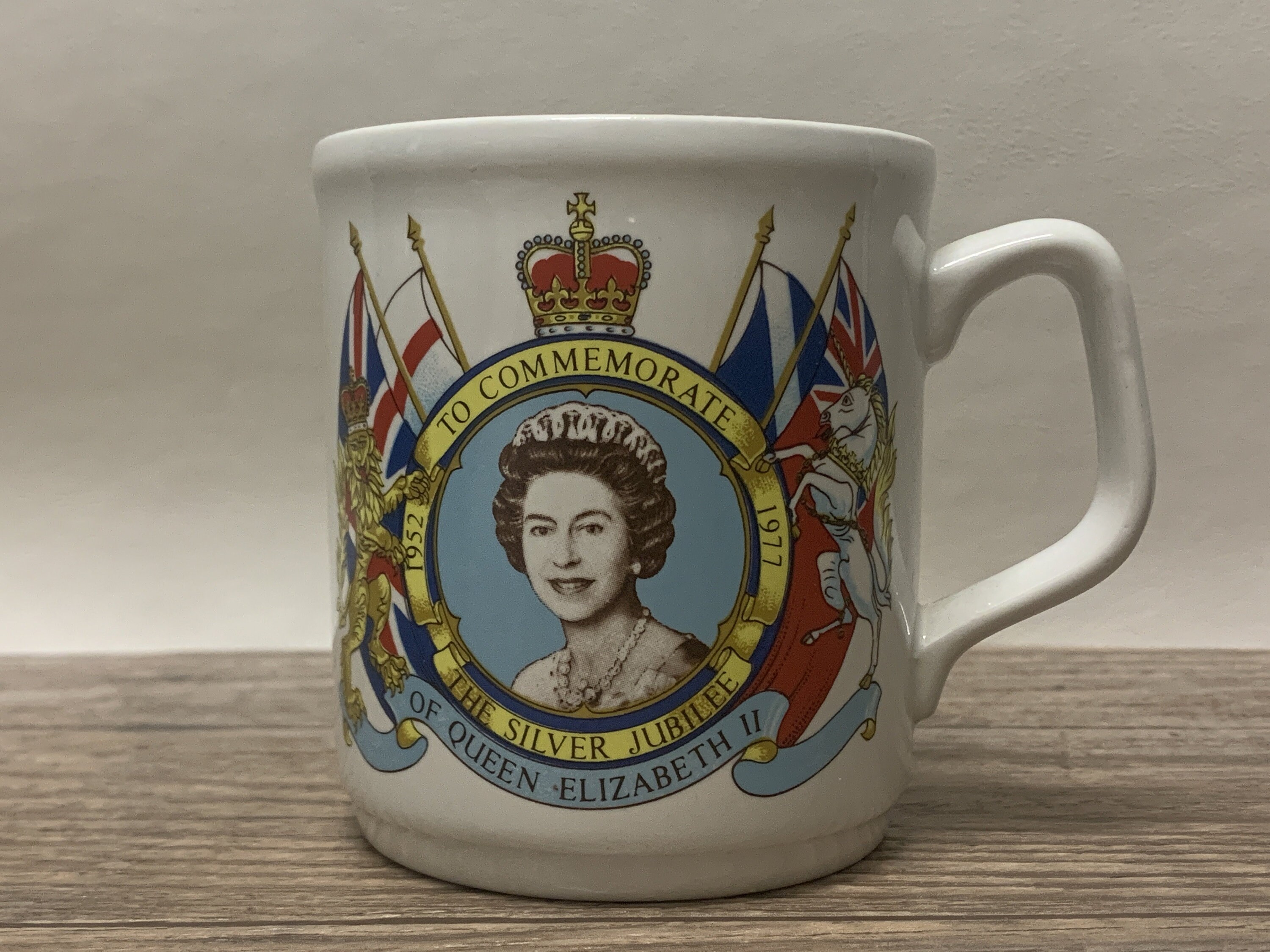 Queen Elizabeth Silver Jubilee Coffee Mug Royalty Memento | Etsy