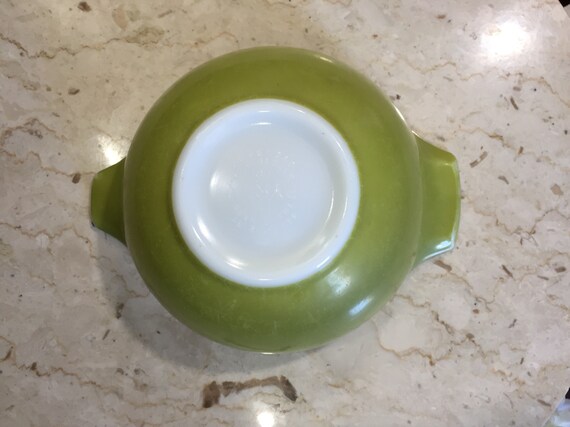 green pyrex bowl