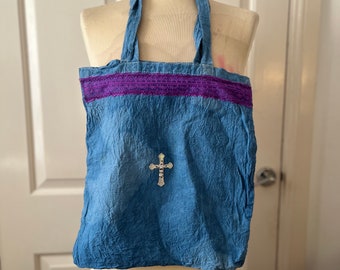 Blue tote bag with crucifix and lace