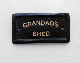 Letrero para el cobertizo del abuelo: Placa de resina hecha a mano con letras doradas.