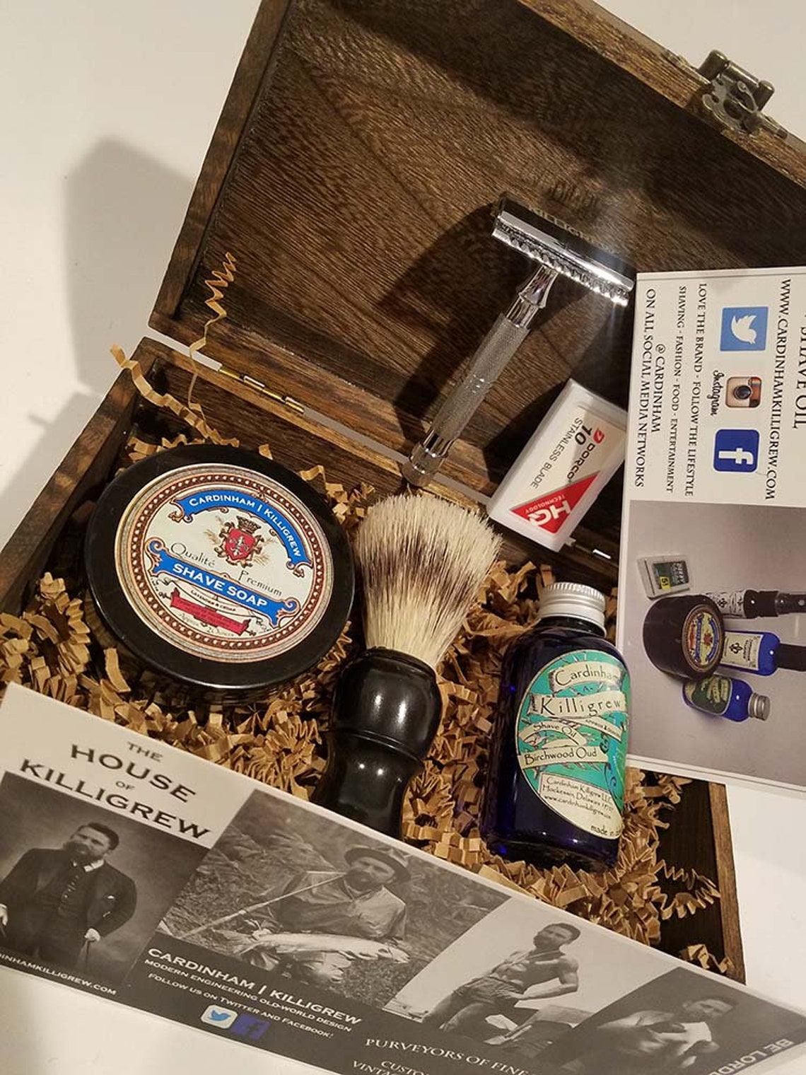 A Shaving Kit Is The Perfect Groomsmen Gift Shave Kit Personalized My