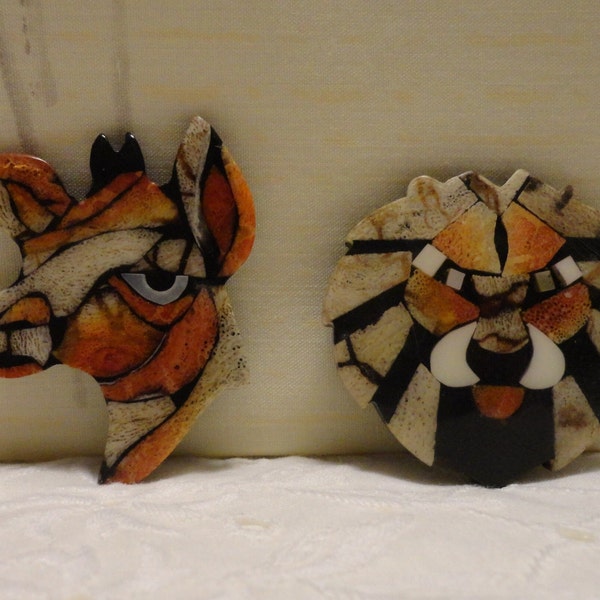 SALE 2 Vintage Lucite African Animal Head Magnets Repurposed Lee Sands Brooches