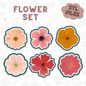 Könnte beinhalten: Sechs farbenfrohe Blumendesigns auf weißem Hintergrund mit einem sich wiederholenden Muster aus Pilzen und Blättern. Der Text "FLOWER SET" steht oben, und "STL FILES" in einer Wolkenform.