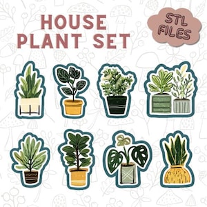 Op de afbeelding: Een verzameling geïllustreerde stickers van kamerplanten. De stickers tonen verschillende potplanten in tinten groen, geel en bruin. De tekst "HOUSE PLANT SET" staat bovenaan en "STL FILES" in een wolk.
