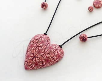 Rotes Herz Schmuck Set Handgefertigte Polymer Clay Statement Halskette und Ohrringe Romantisches Jubiläumsgeschenk für Sie Verstellbarer Blumenschmuck