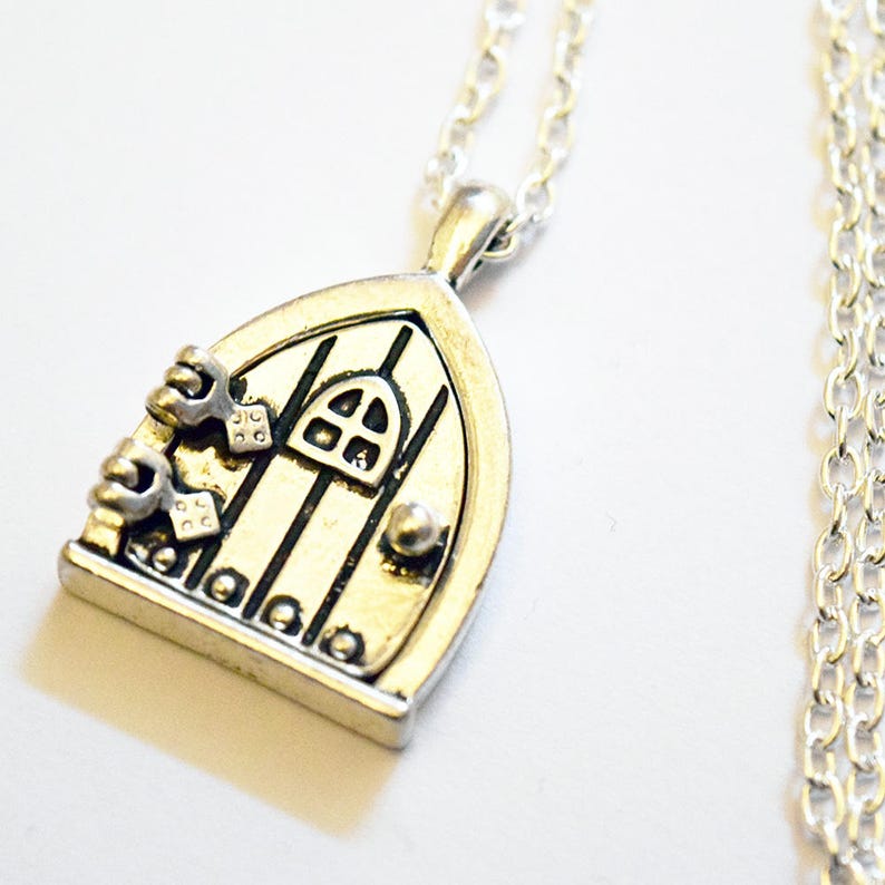 Super Cute Fairy Door Design Silver Plated 18inch Locket Necklace