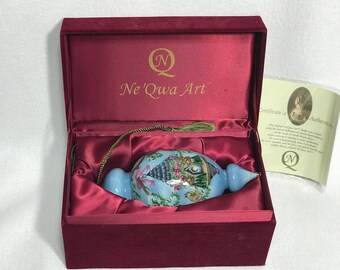 Ne'Qwa Art 7211109 Cuddling Kittens Hand-Painted Blown Glass Ornament White Ne'Qwa Art 7211109 Cuddling Kittens Hand-Painted Blown Glass Ornament White