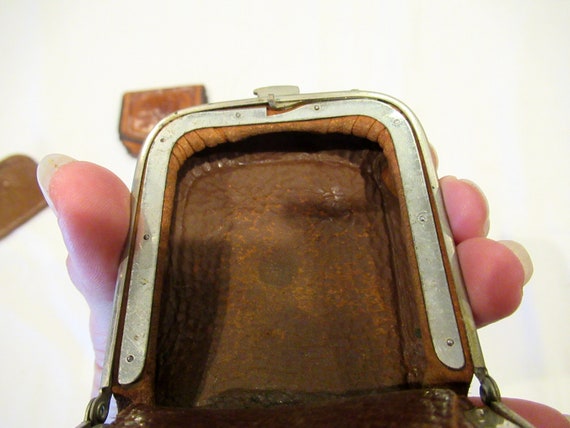 1920s-era tooled leather coin purse, inner pocket… - image 5