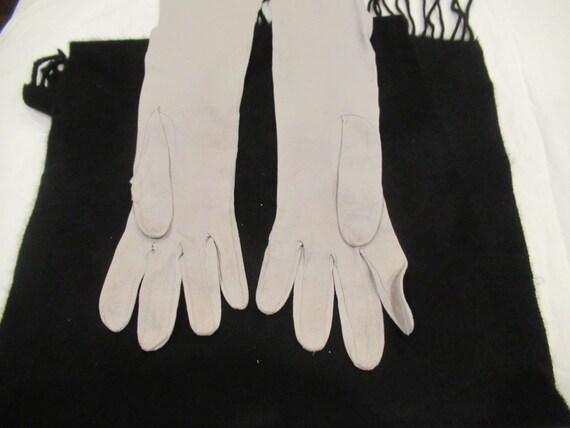 Roger Fare' Saks Fifth Avenue gray kidskin gloves… - image 6