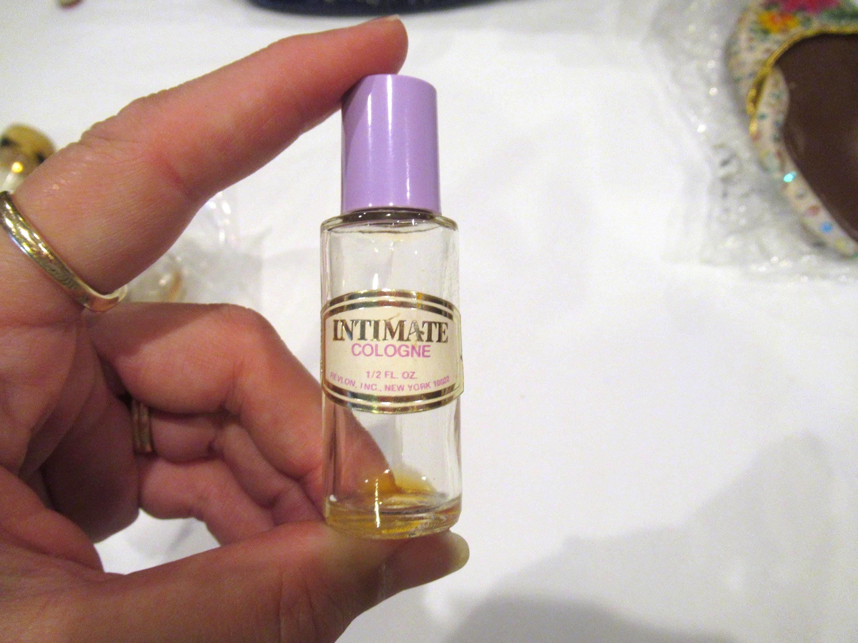 レブロン REVLON 香水 インティメート 66ml 廃盤 コレクション レブロン REVLON 香水 インティメート 66ml 廃盤 コレクション 希少