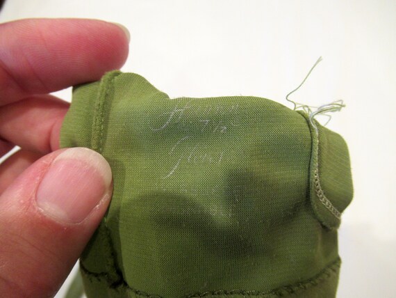Hansen green nylon gloves with bows, sz. 7.5, c. … - image 3