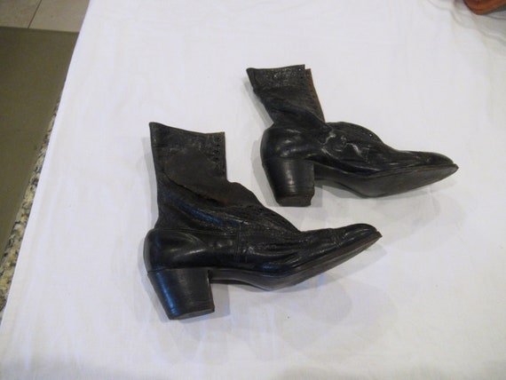 Black leather Victorian / Edwardian boots shoes, … - image 1