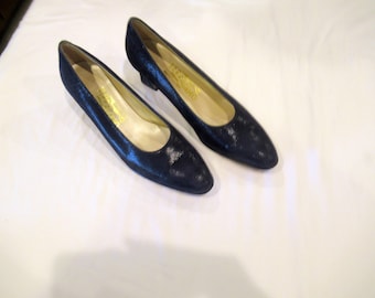 Salvatore Ferragamo navy blue sparkle heels, sz. 7.5AA (narrow)