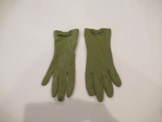 Hansen green nylon gloves with bows, sz. 7.5, c. … - image 8