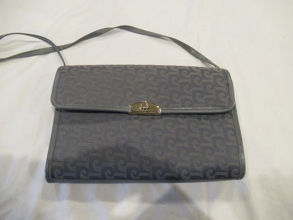 Pierre store buy purses