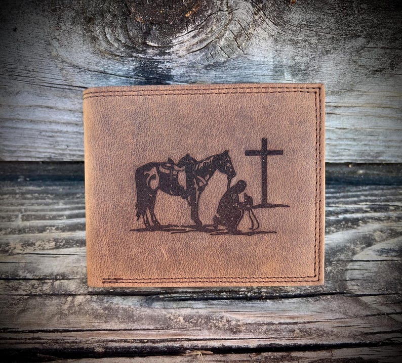 Cowboy Wallet, Praying Cowboy Christian Wallet, Cowboy Church, Distressed Leather Wallet, Three different styles imagem 1