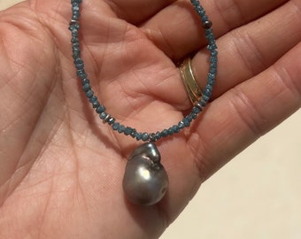 Blue Diamond grey Gray peacock large Pearl necklace