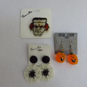 Vintage Halloween Jewelry Pin and Earrings