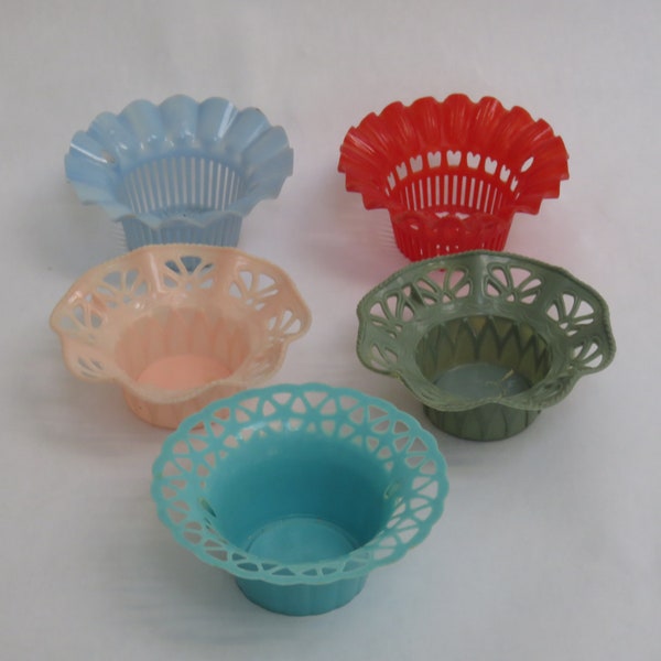 Vintage Basket Mini Plastic Party Cups (5)