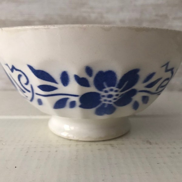 Vintage French Cafe au lait bowl- Blue and White  - traditional 1950s - French Vintage Kitchenware