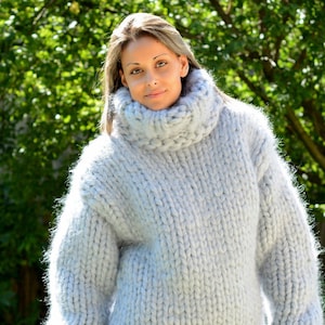 20 draden designer handgebreide mohair trui grijze mega dikke coltrui van EXTRAVAGANTZA