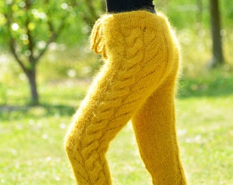 Handgebreide Moair broek gouden fuzzy beenwarmers gele kabellegging van Extravagantza