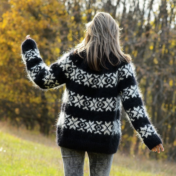 Hand Knit Mohair Icelandic Sweater Norwegian Black and White Color Fuzzy Turtleneck  Pullover EXTRAVAGANTZA -  Canada