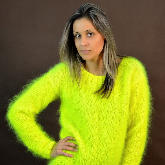 bright yellow jumper