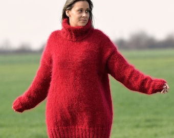 Pull super sexy en mohair tricoté à la main Pull oversize à col roulé flou ROUGE en jersey par Extravagantza