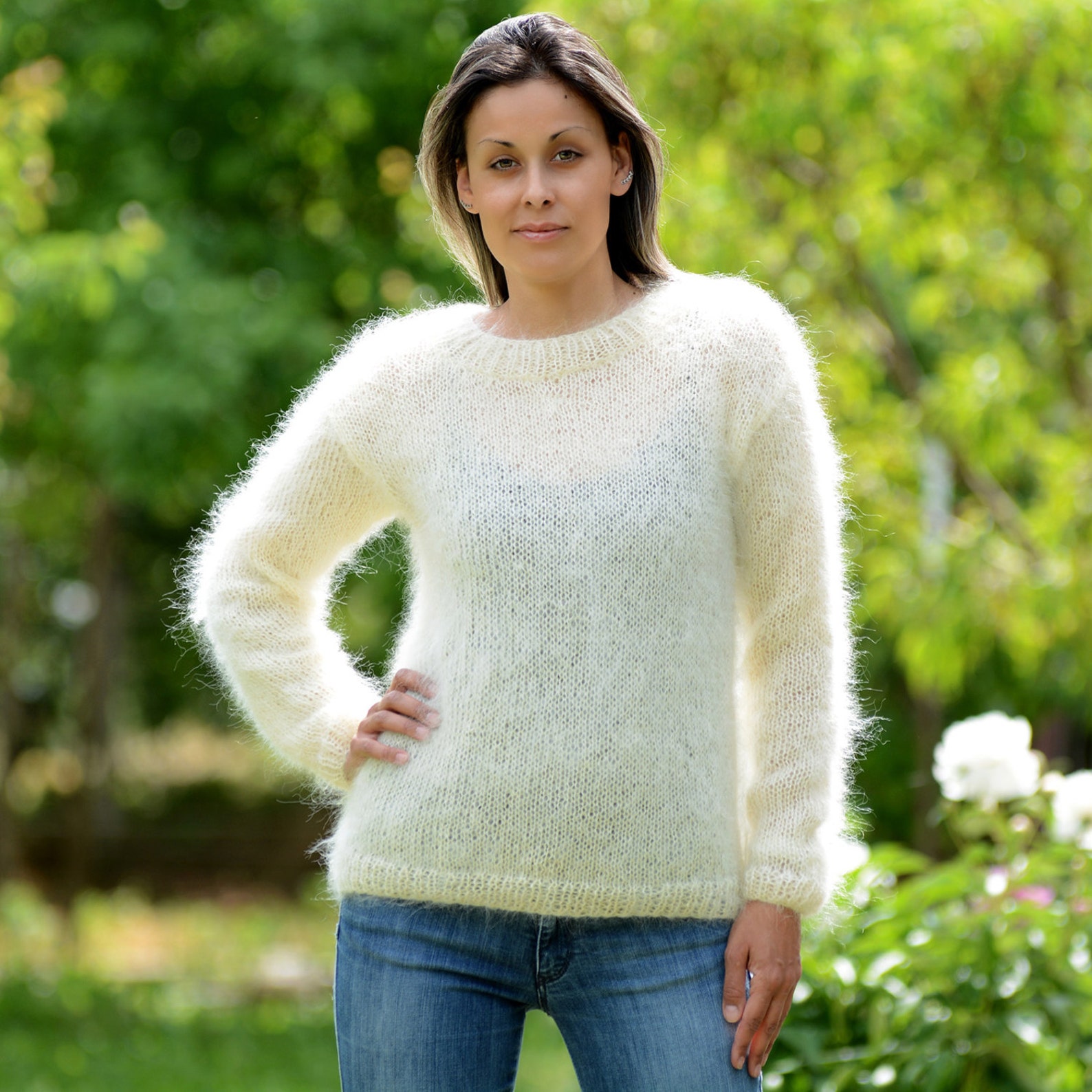 Fluffy White Mohair Eyelash Knit Crew Neck Fitted Cropped Sweater