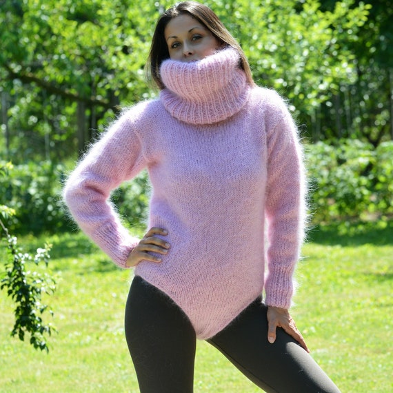 Designer Sweater, Hand Knitted, Mohair Bodysuit, Pink Sweater, Fuzzy  Pullover, Long Turtleneck Sweater, EXTRAVAGANTZA -  Canada