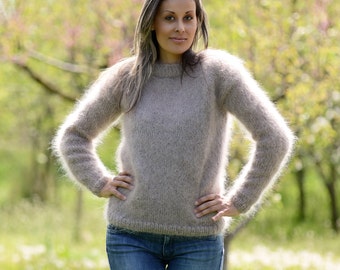 Hand Knit Mohair Sweater Beige color Fuzzy Crew neck Jumper Pullover Jersey by Extravagantza