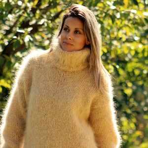 Handgebreide mohair trui CREAMY Fuzzy coltrui trui jersey van Extravagantza