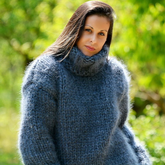 Pull en mohair tricote a la main 10 brins col roule flou fait main pour homme gris gros pull d hiver pull fabrique sur commande par EXTRAVAGANTZA Etsy France