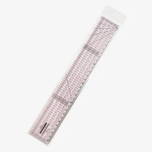 Puede incluir: Una regla de pl&aacute;stico transparente con l&iacute;neas de cuadr&iacute;cula rosas y medidas. La regla est&aacute; empaquetada en una funda de pl&aacute;stico transparente. El texto "Happy Ruler" est&aacute; impreso en la regla. Ideal para proyectos de costura y manualidades.