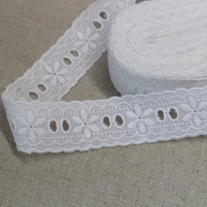 Premium Quality 14Yds Broderie Anglaise cotton lace trim 1"(2.5cm) White YH872 laceking2013 made in Korea