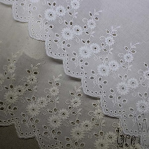 Premium Quality 14Yds Embroidery scalloped Broderie Anglaise cotton eyelet lace trim -12cm YH1039 laceking2013 made in Korea