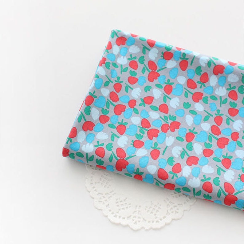 Cotton Fabric Blanc Flower by the yards 44 cozy Blanc Blanc laceking2013