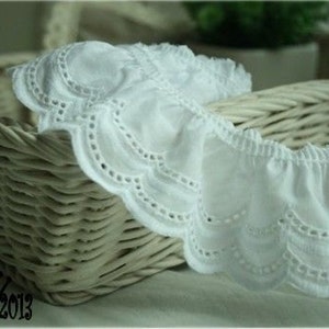 1yds Broderie Anglaise gathered eyelet lace trim 2.4" White YH1423 laceking2013 made in Korea