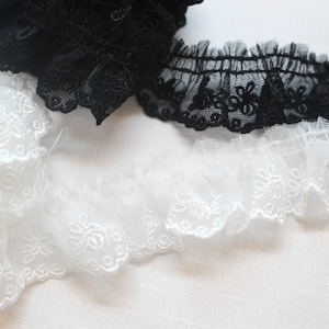 1yds Embroidery Broderie Anglaise Gathered Pleated Eyelet lace trim Black, Off White 1.1"(3cm) YH1157 laceking2013 made in Korea