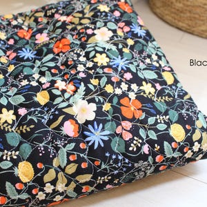 Tessuto di cotone trapuntato al metro, larghezza 112 cm, patchwork floreale con fragole e cuori, tessuto imbottito coreano per borse, giacche, runner da tavola e decorazioni per la casa. immagine 12
