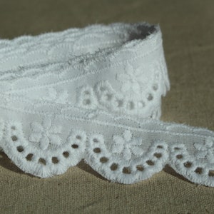 Premium Quality 14Yds Broderie Anglaise cotton lace trim 1"(2.5 cm) YH1163 laceking2013 made in Korea