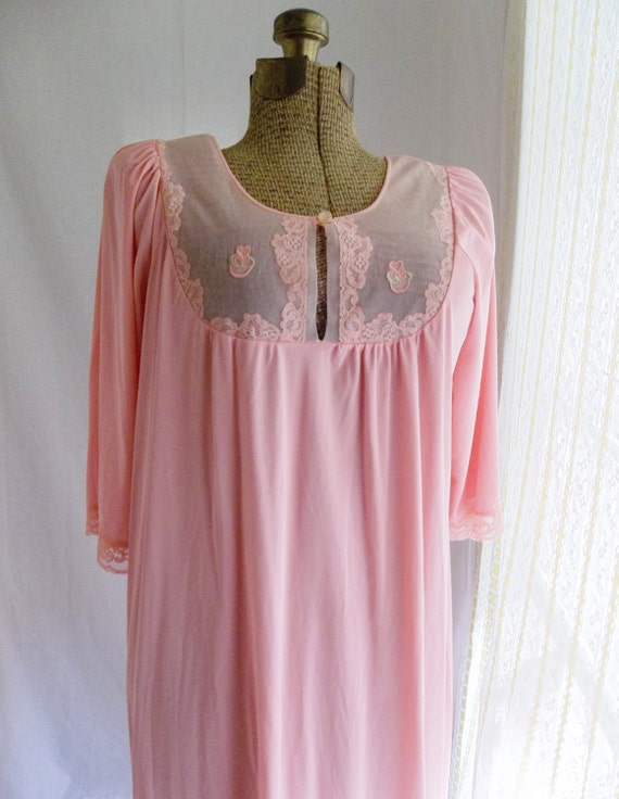 Peachy Pink  Nylon Night Gown Lingerie 1960 Lace E