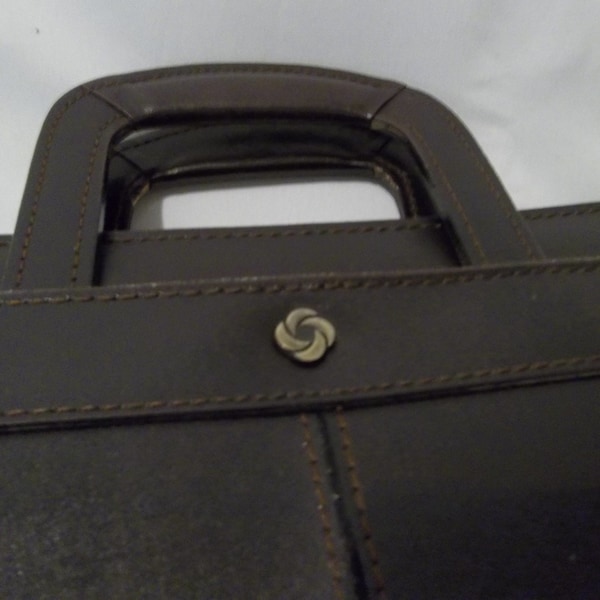 Samsonite Dignitary Attache Portfolio Briefcase with Hide Away Handles 1985