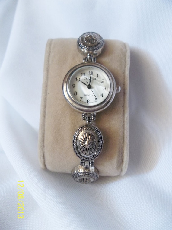 GENEVA Woman's Wristwatch, QUARTZ - image 1