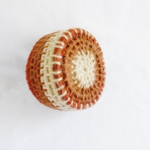 Fiber Art Coil Bowl Vintage Handmade Yarn Art Home Decor Storage Basket Container bild 2