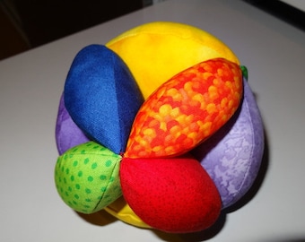 colorful gripping ball with rattle, motorikball
